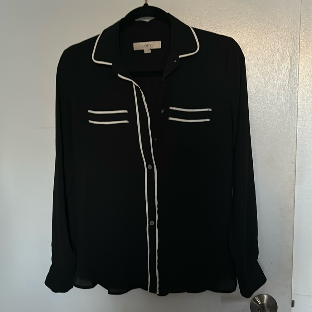LOFT Women’s XS blouse black top white trim